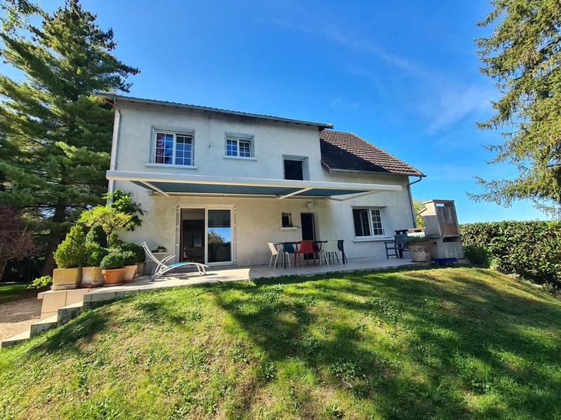 Maison - 170 m² - 8 pièces