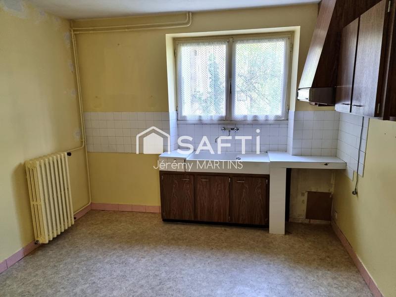 Maison - 142 m² - 8 pièces