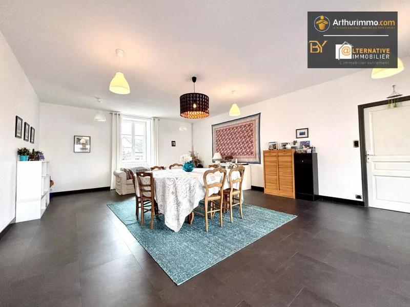 Maison - 228 m² - 7 pièces