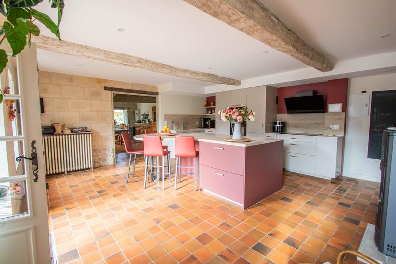 Maison ancienne - 180 m² - 5 pièces