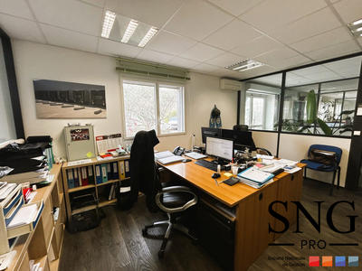 Bureau - 495 m²