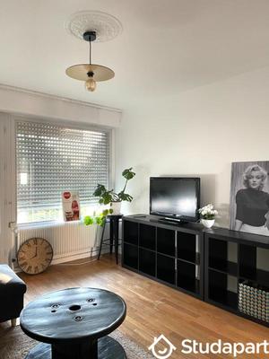 Chambre - 12 m² - 1 pièce