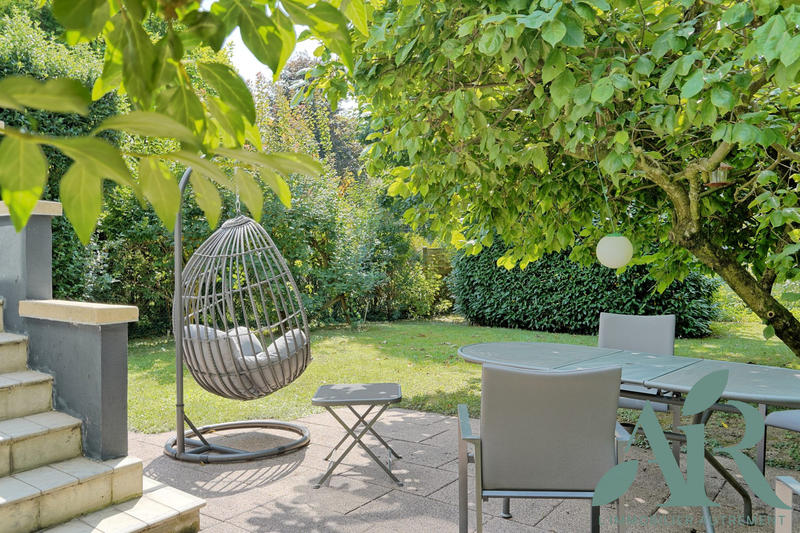 Maison - 170 m² - 6 pièces