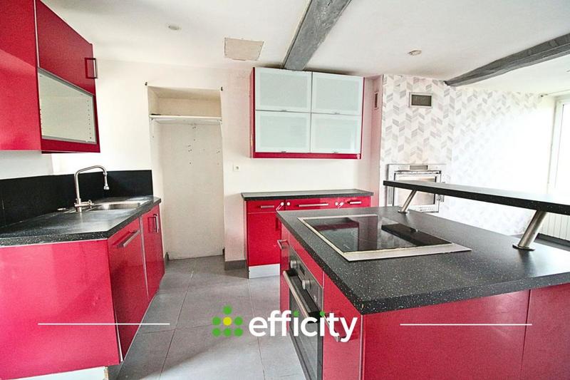 Maison - 90 m² - 5 pièces