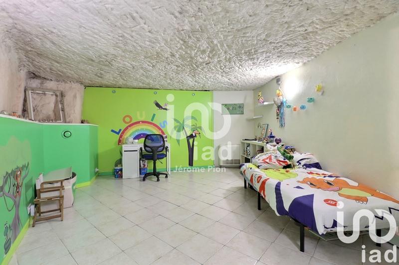 Maison - 250 m² - 6 pièces