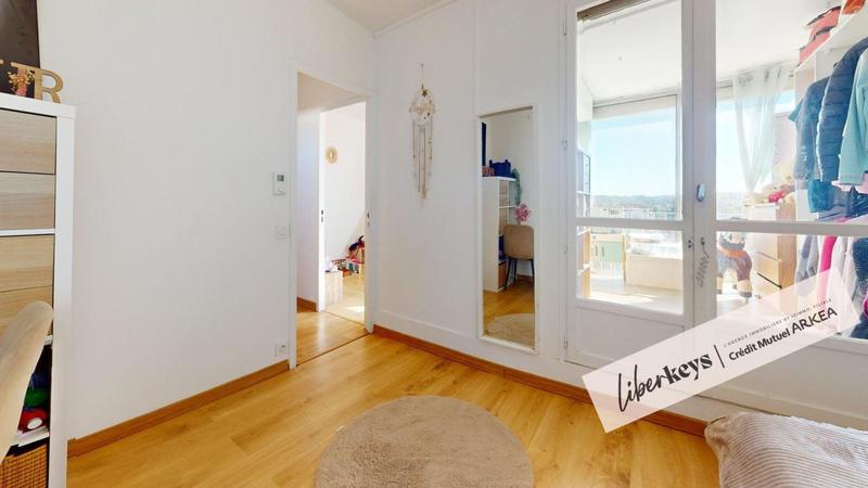 Appartement - 80 m² - 4 pièces