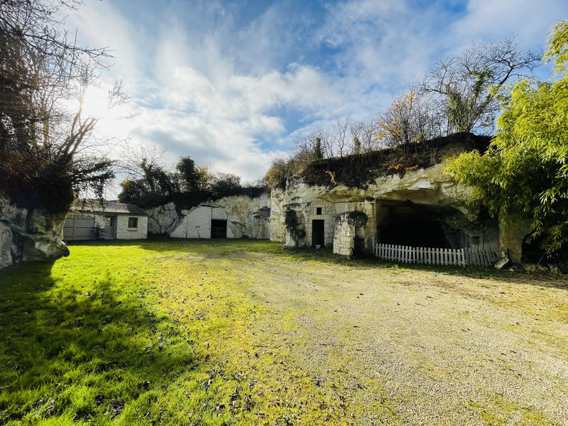 Maison - 216 m² - 7 pièces