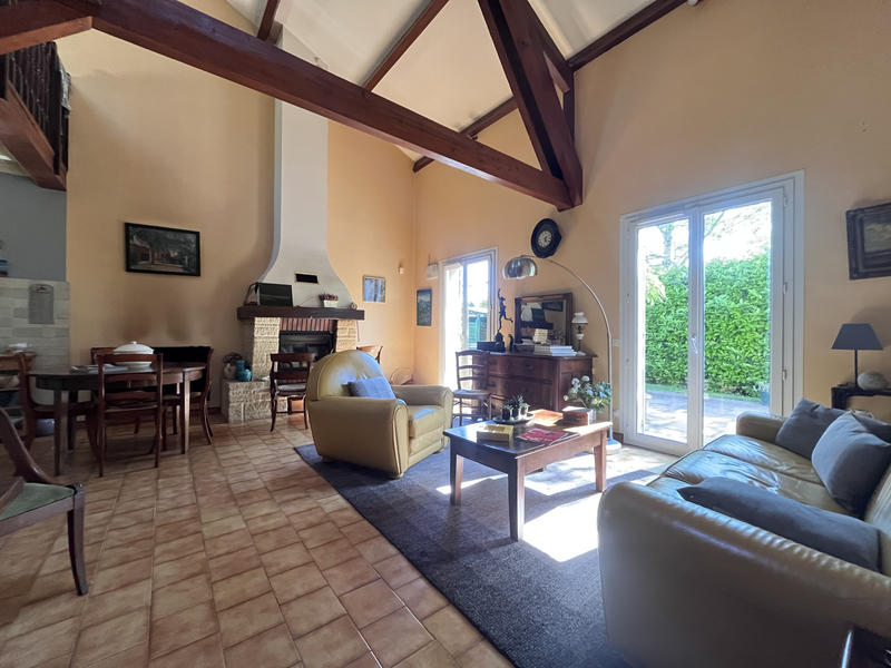 Maison - 140 m² - 5 pièces