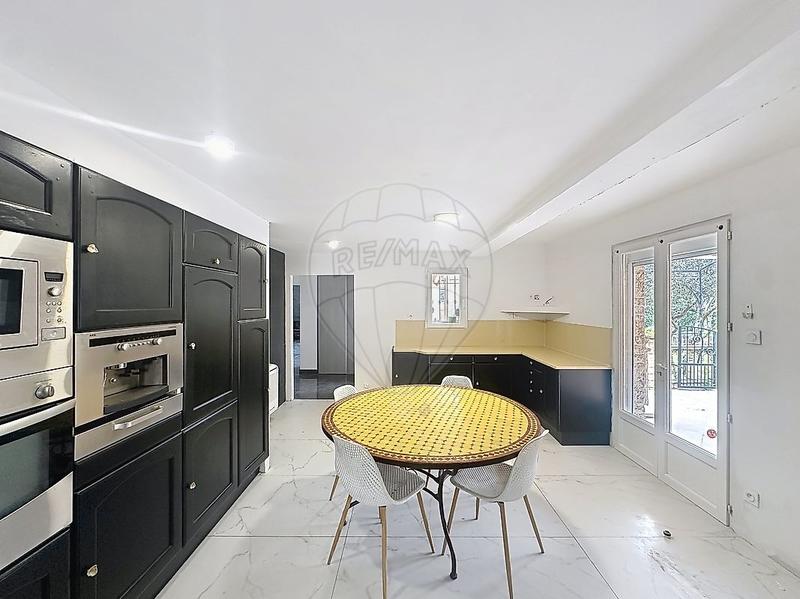 Maison - 145 m² - 6 pièces