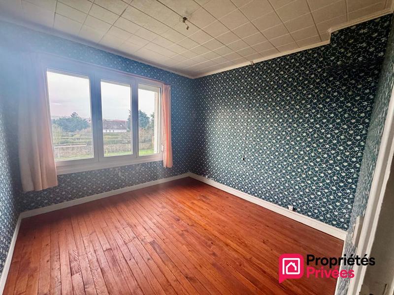 Maison - 93 m² - 7 pièces