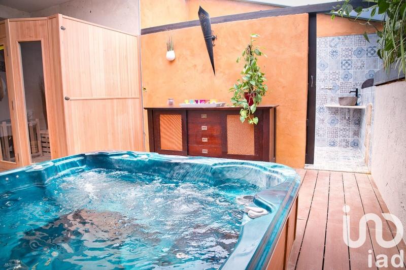 Maison - 225 m² - 6 pièces