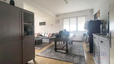Appartement - 90 m² - 4 pièces