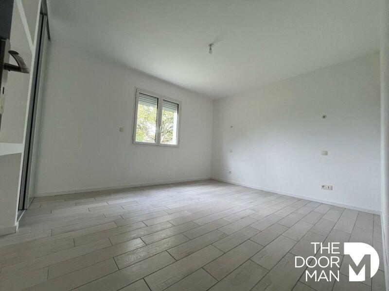 Maison - 202 m² - 10 pièces