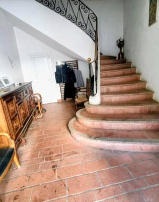 Maison - 300 m² - 10 pièces