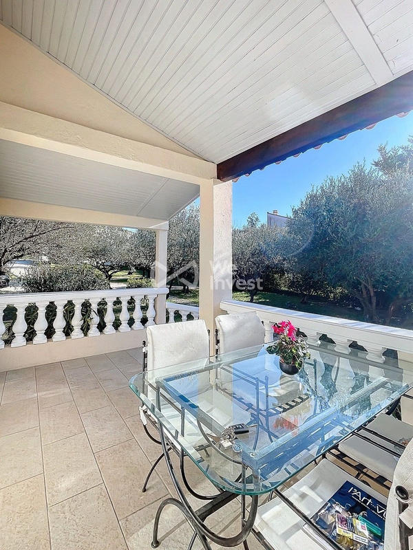 Villa - 209 m² - 6 pièces