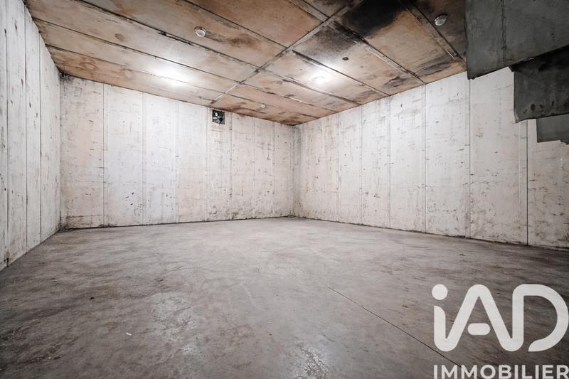 Maison - 460 m² - 10 pièces