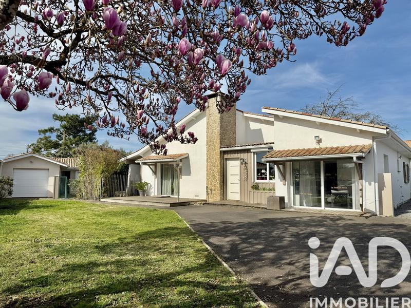 Maison - 172 m² - 9 pièces