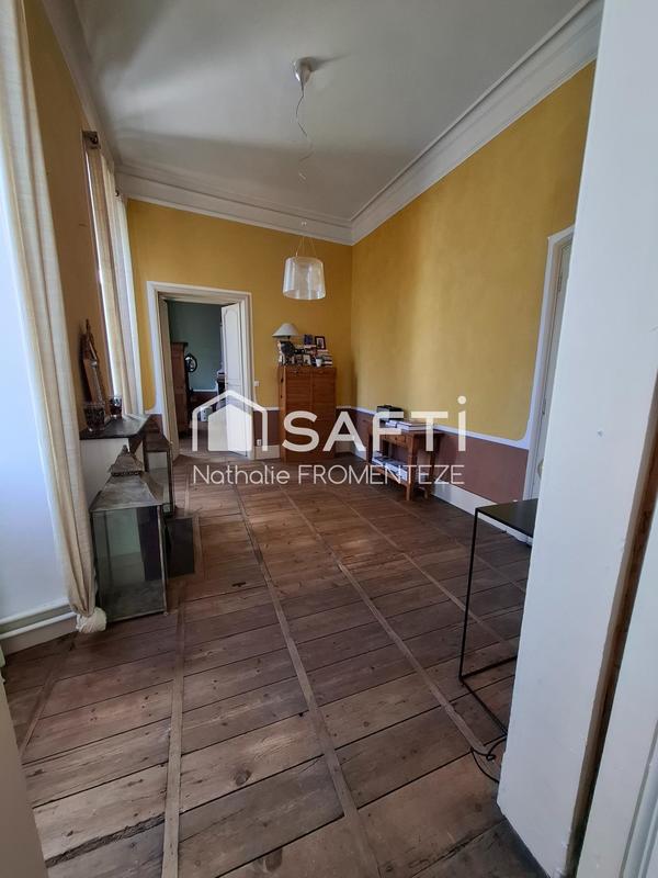 Appartement - 144 m² - 7 pièces