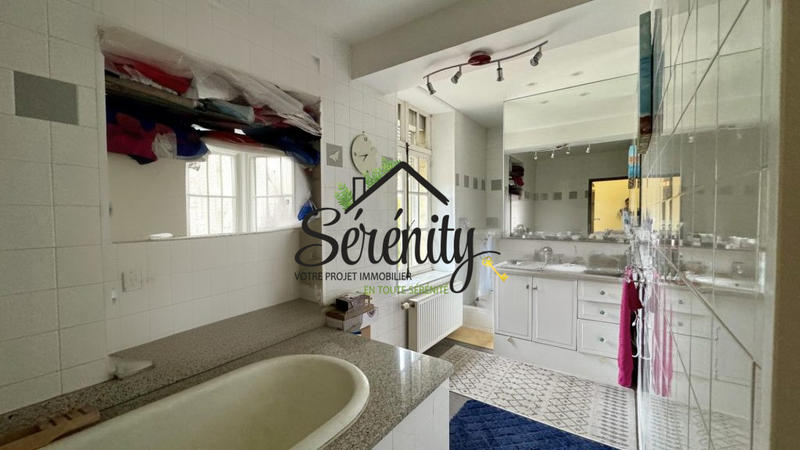 Maison - 297 m² - 6 pièces