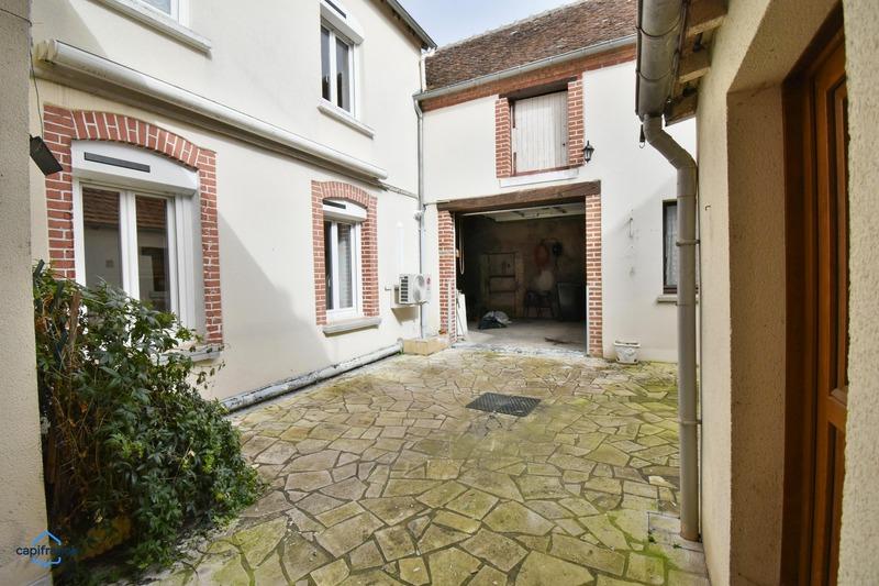 Maison - 150 m² - 8 pièces