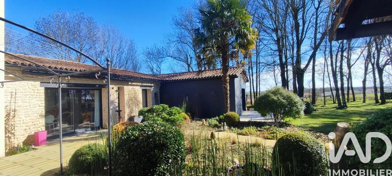 Maison - 277 m² - 9 pièces