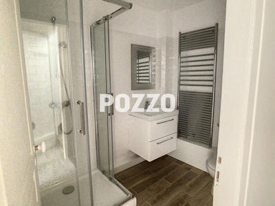 Local commercial - 56 m² - 5 pièces