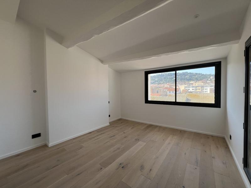Appartement - 128 m² - 3 pièces