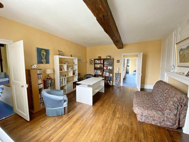 Maison - 463 m² - 10 pièces