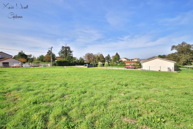 Terrain constructible - 1 480 m²