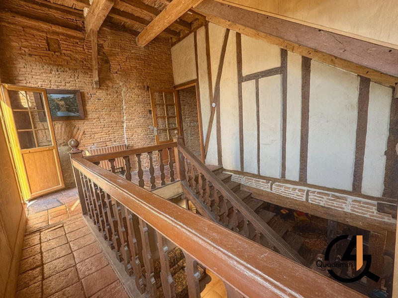 Maison - 280 m² - 6 pièces