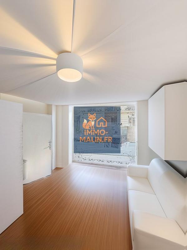 Local commercial - 74 m² - 6 pièces