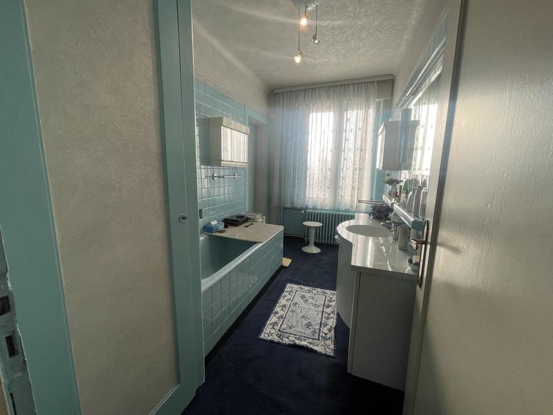 Maison - 200 m² - 9 pièces