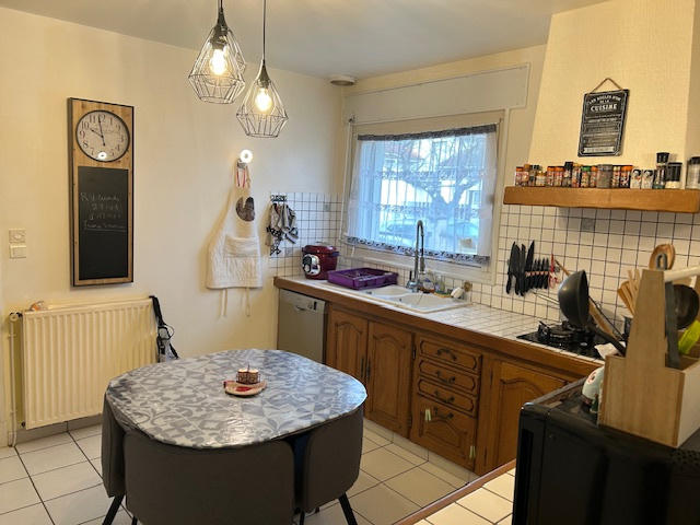 Maison - 230 m² - 6 pièces