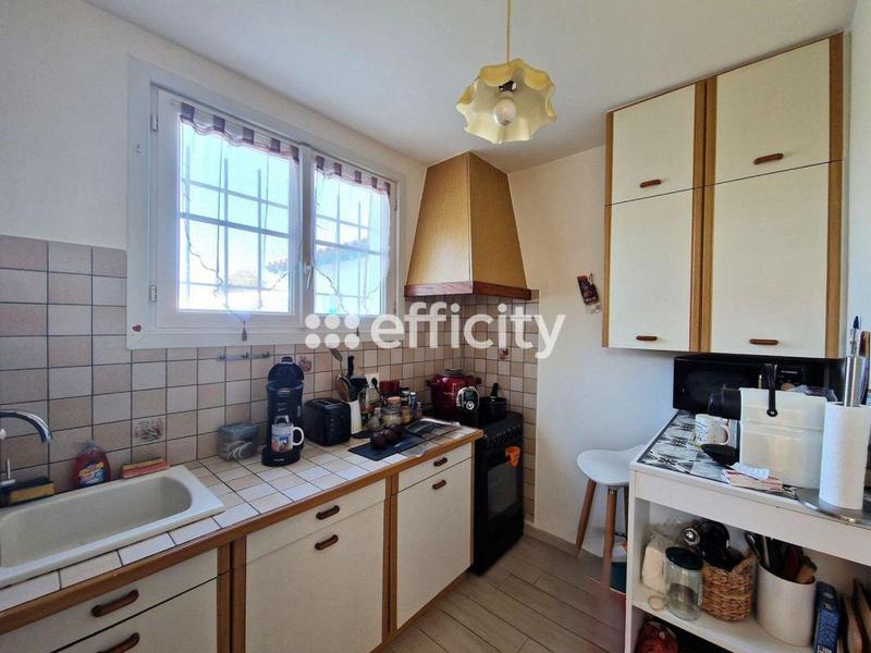 Maison - 170 m² - 9 pièces