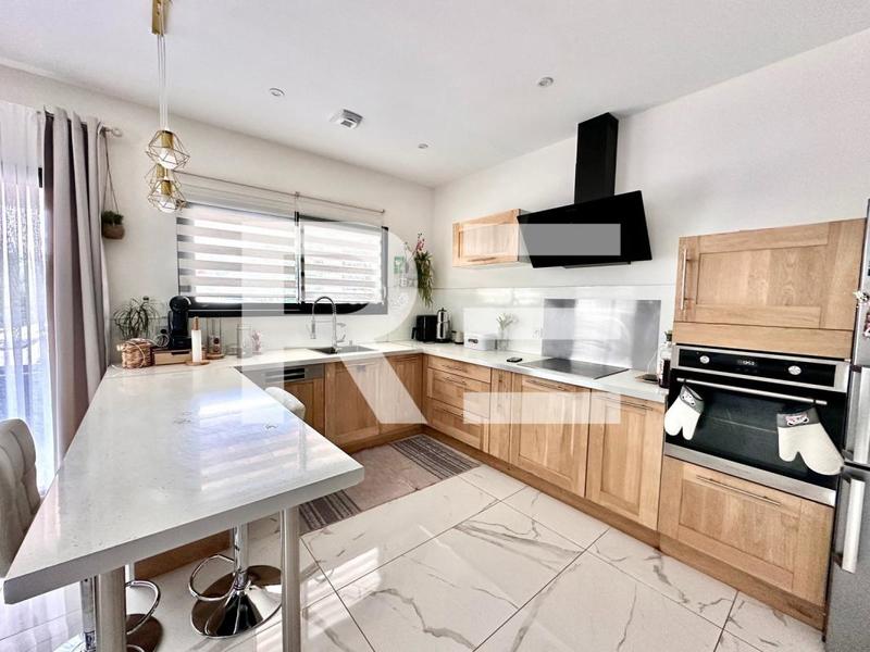 Villa - 100 m² - 4 pièces