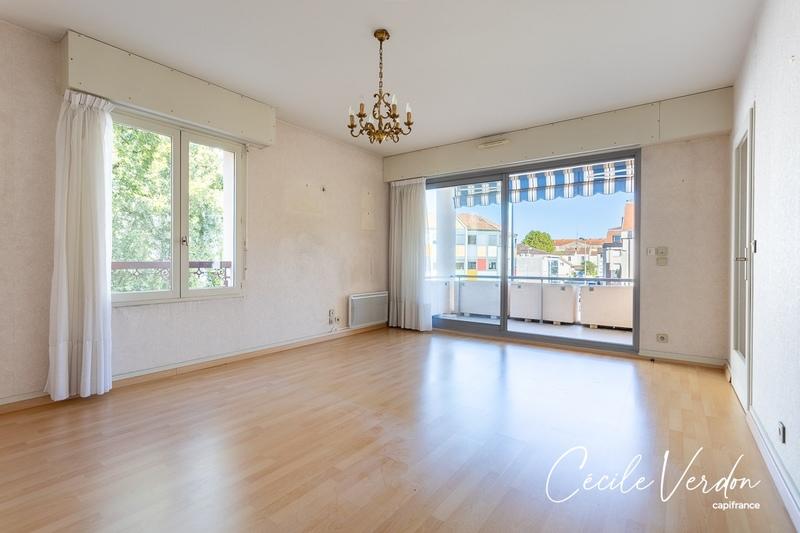 Appartement - 80 m² - 3 pièces