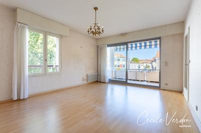 Appartement - 80 m² - 3 pièces