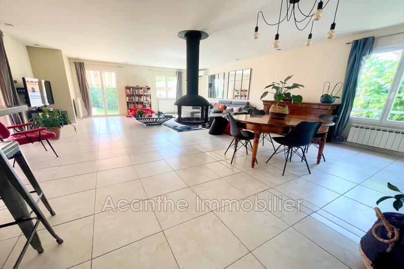 Maison - 194 m² - 5 pièces