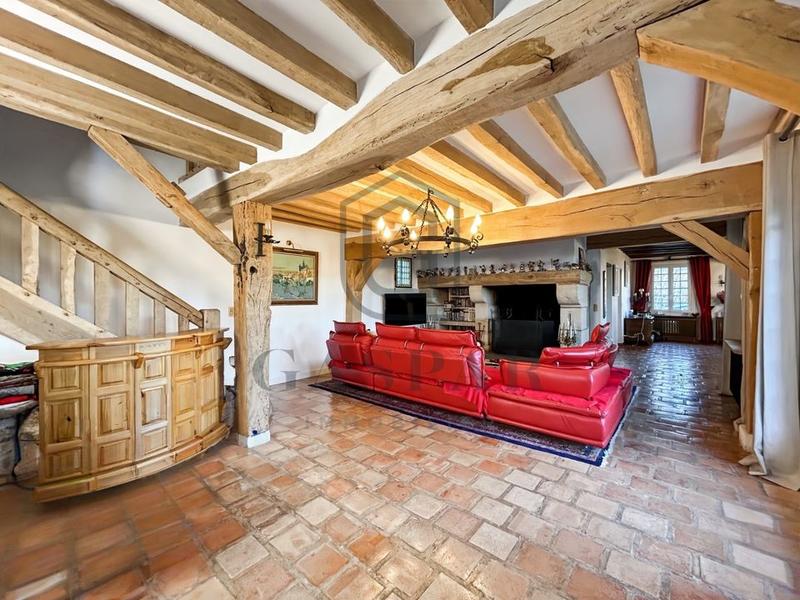 Maison - 225 m² - 8 pièces