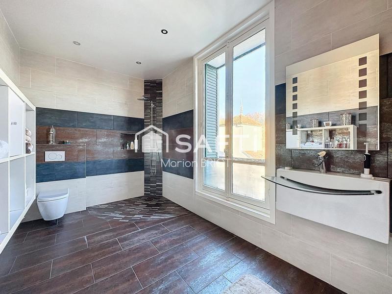 Maison de maîtres - 278 m² - 13 pièces