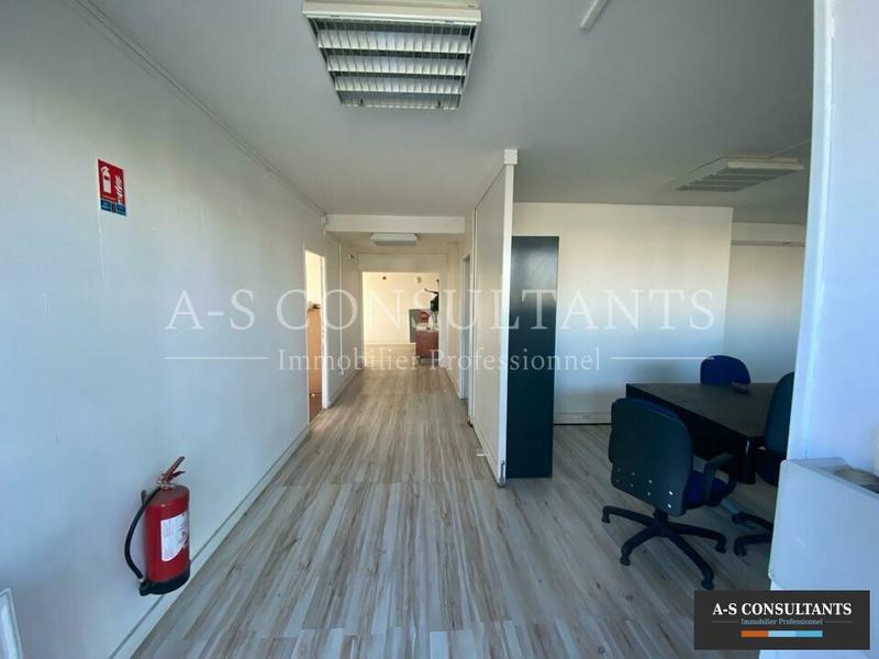 Local d'activité / Entrepôt - 800 m²