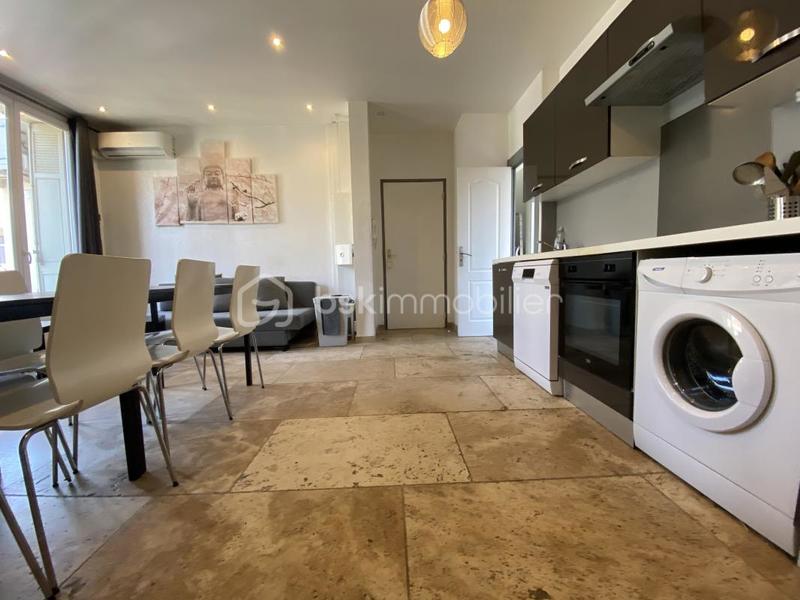 Appartement - 77 m² - 5 pièces