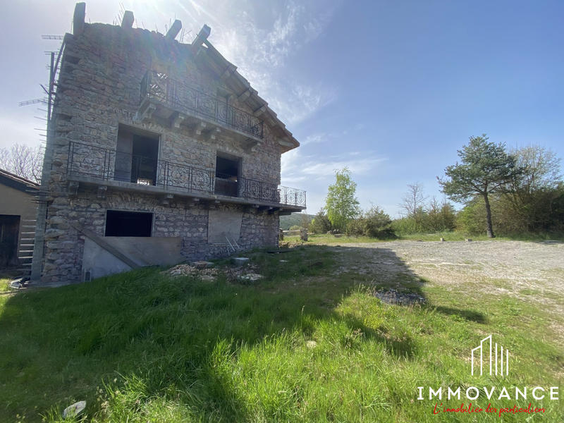 Maison ancienne - 105 m² - 4 pièces