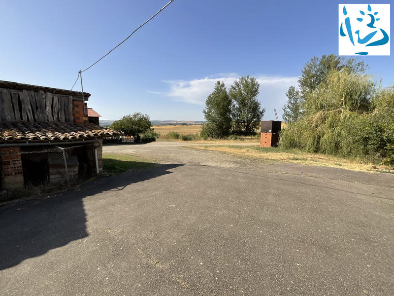 Maison - 205 m² - 9 pièces