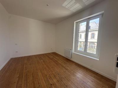 Maison - 139 m² - 9 pièces