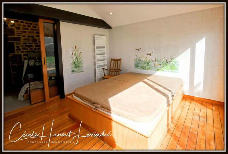 Maison - 202 m² - 8 pièces