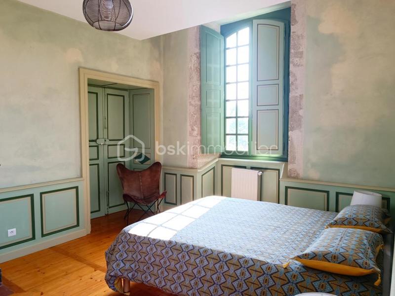 Château - 1 540 m² - 33 pièces