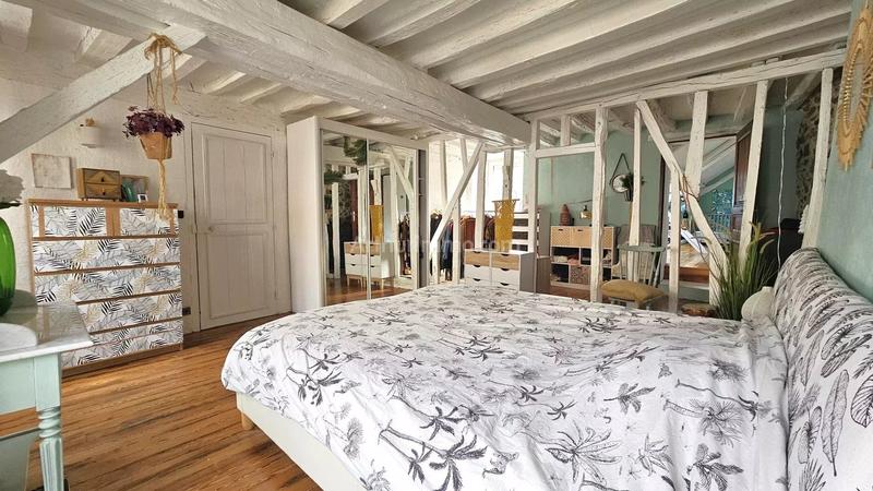 Maison - 205 m² - 7 pièces