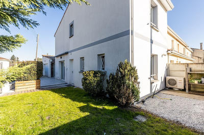 Maison - 93 m² - 4 pièces