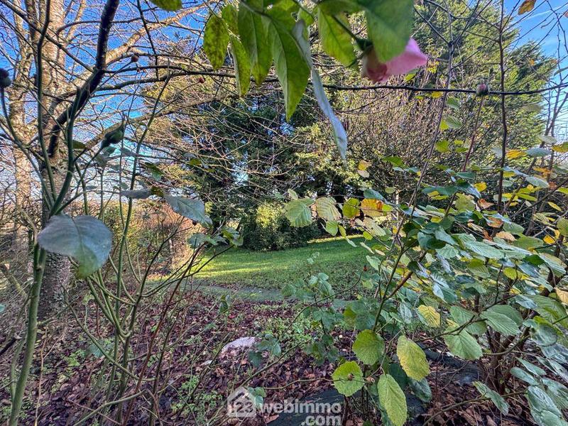 Maison - 692 m² - 21 pièces